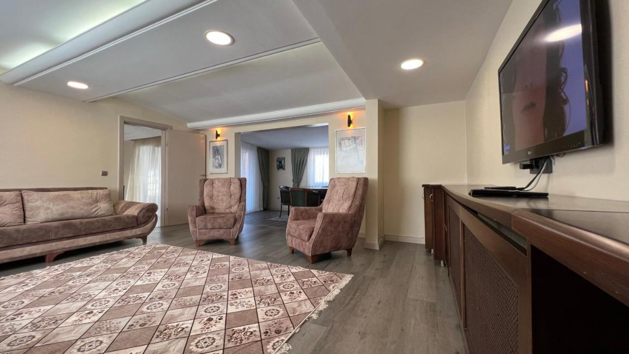 200 M2 Muhtesem Cati Kati, Roof Apartment Istanbul Exterior photo