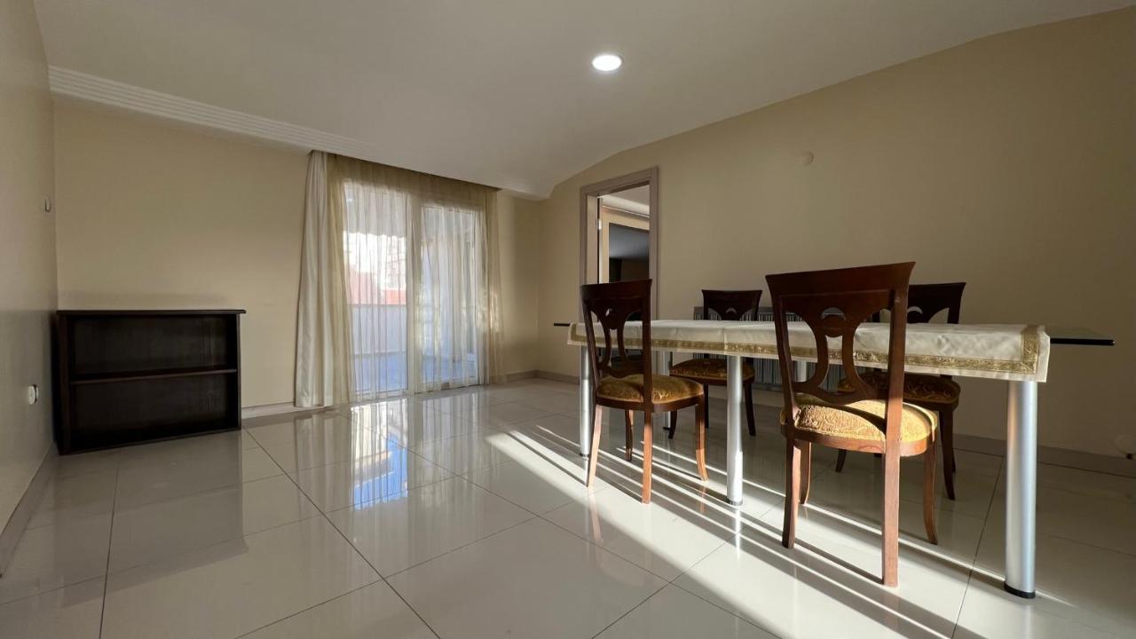 200 M2 Muhtesem Cati Kati, Roof Apartment Istanbul Exterior photo